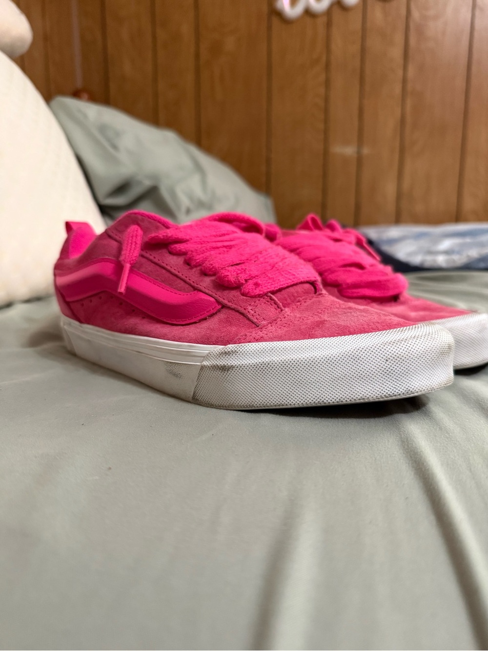 Vans knu Skool Pink Suede Low-Top Sneakers